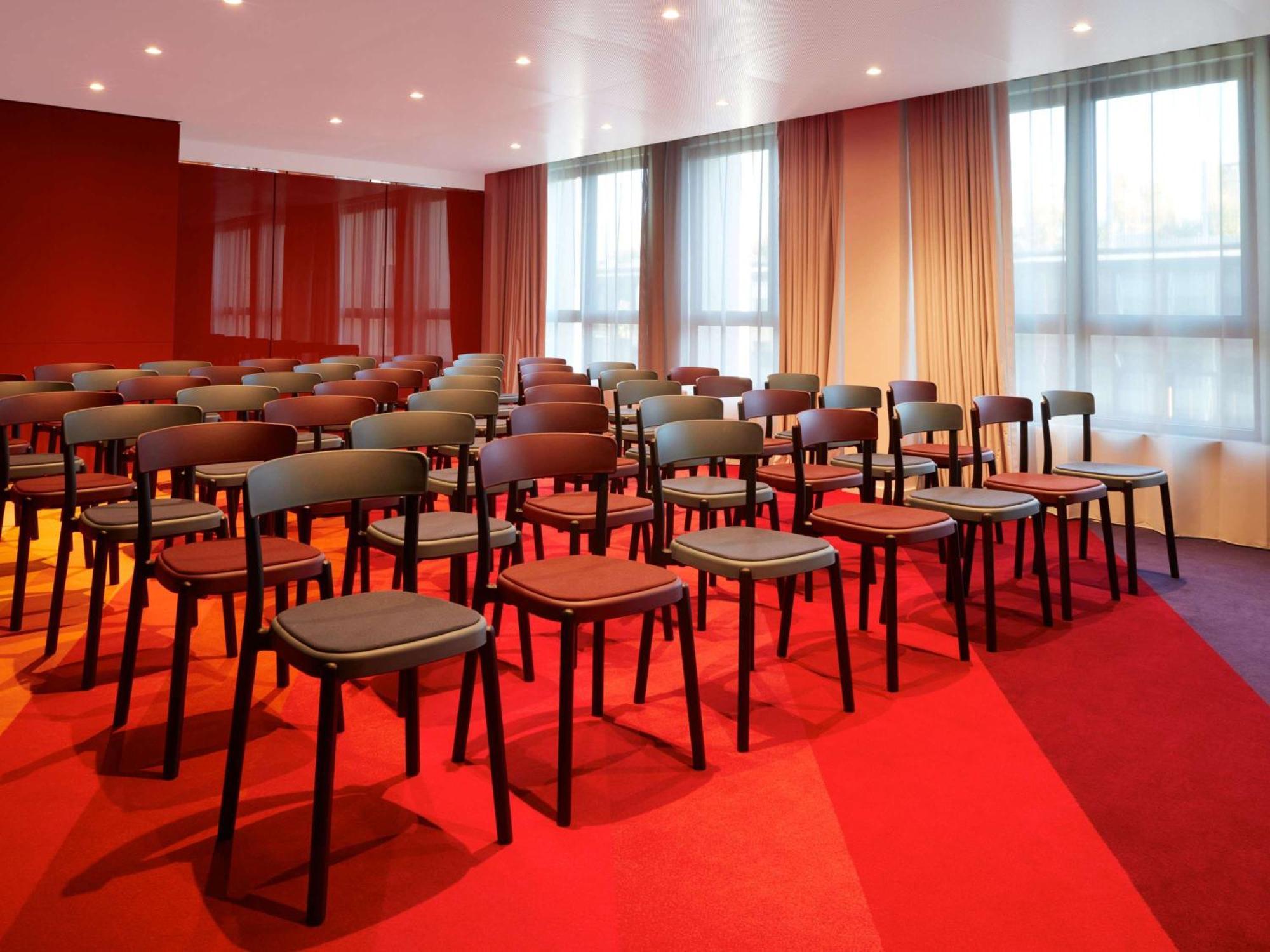 So/ Paris Hotel Kültér fotó Meeting room