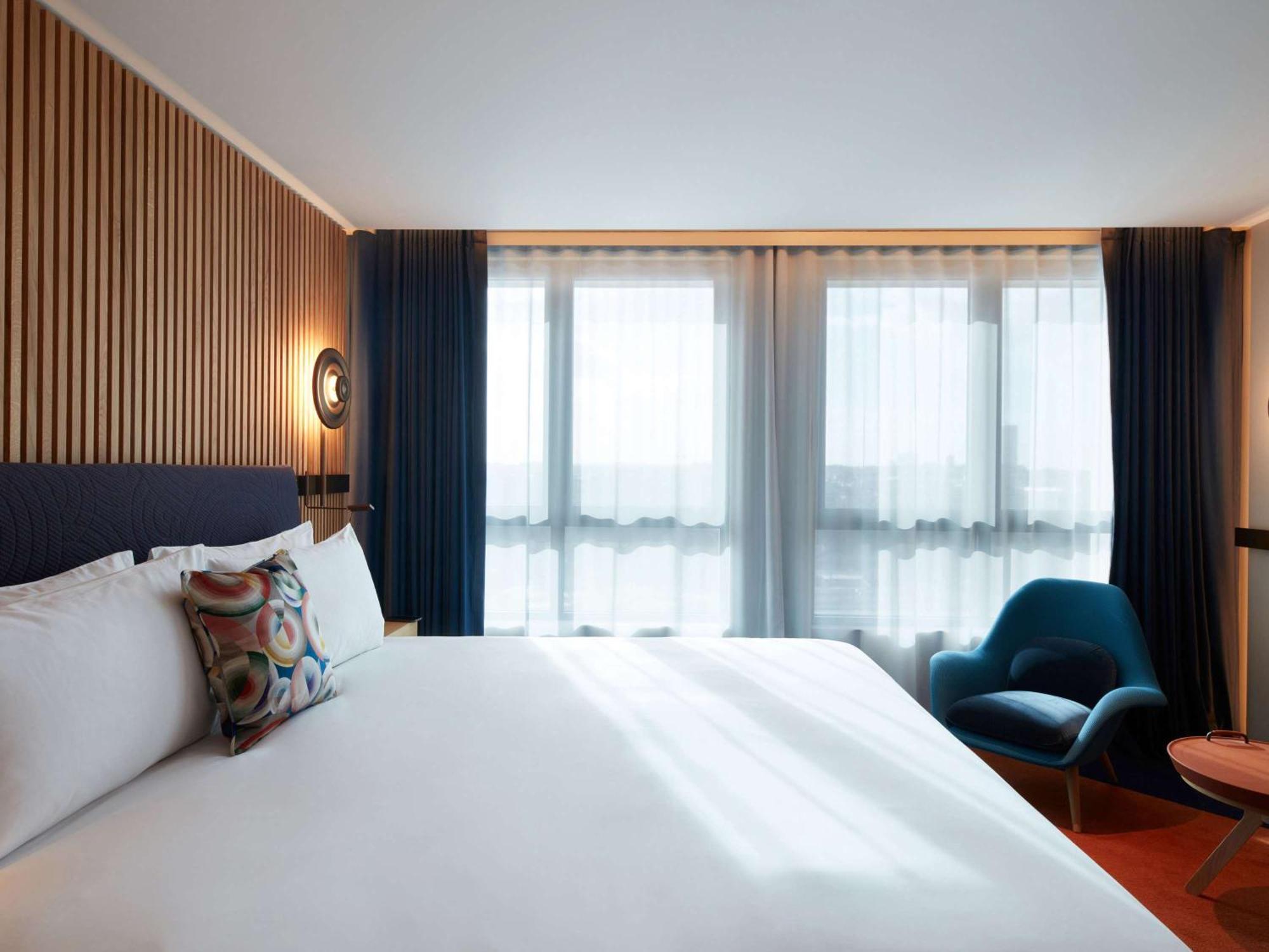 So/ Paris Hotel Kültér fotó Deluxe room